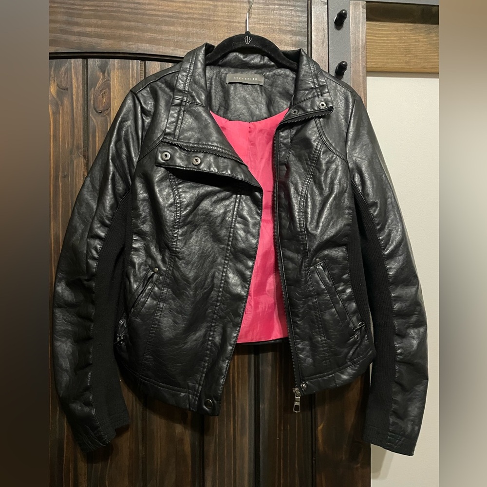 Suzy Shier like new leather jacket let medium